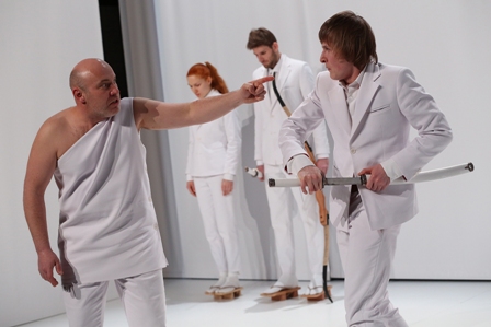 сокрытое в листве.jpg