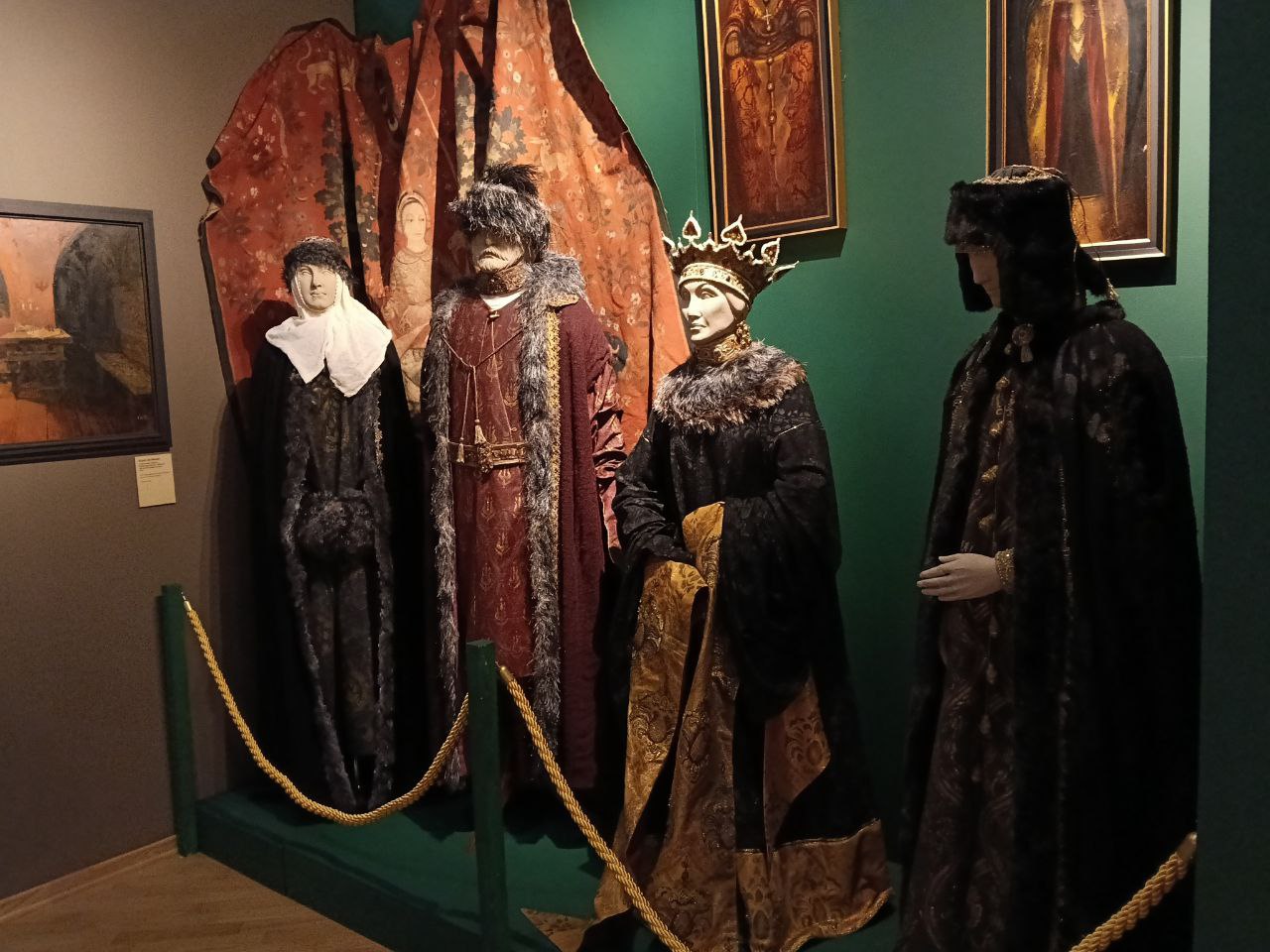 photo_2025-12-16_21-00-02 (3).jpg