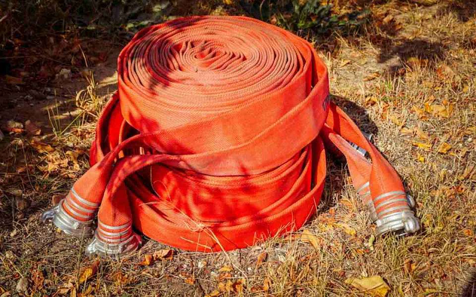 Из горящего дома 12 детей спасли два школьника в Воронежской области