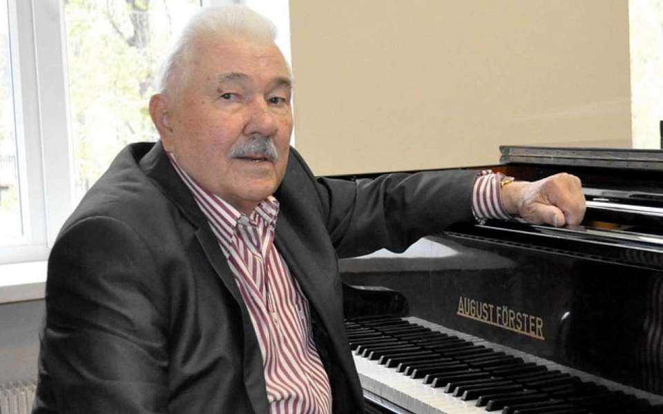 На 89-м году в Воронеже умер пианист Виталий Хананаев