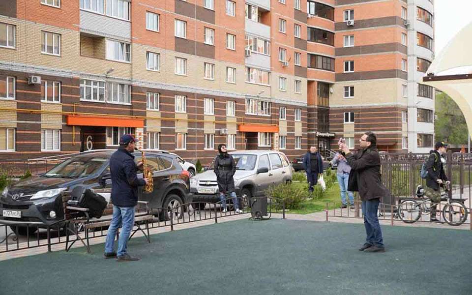 Согласовывать с властями репертуар уличных музыкантов призвал начальник воронежской полиции