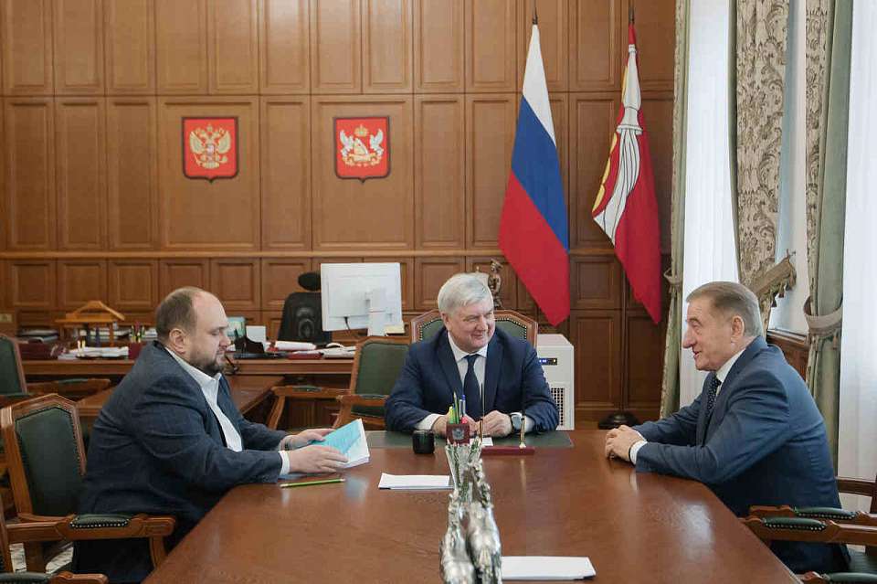Руководители Воронежского землячества встретились с главой региона