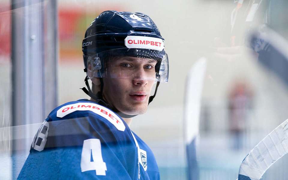 Иван Кожевников продолжит выступать за воронежский «Буран»