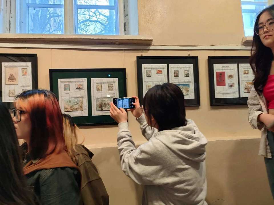 Уникальная выставка китайской литературы и филателии открылась в воронежском музее им. Никитина