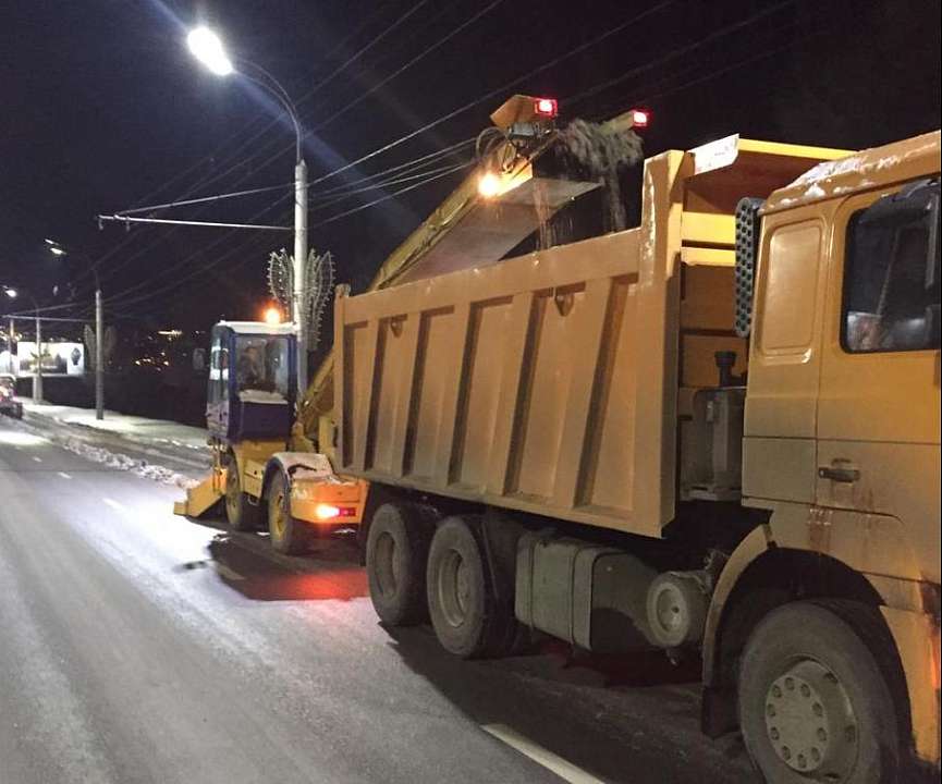            В Левобережном районе продолжаются активные работы по приведению УДС в надлежащее состояние