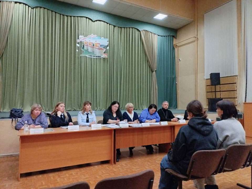 В Коминтерновском районе проводят профилактическую работу с неблагополучными семьями