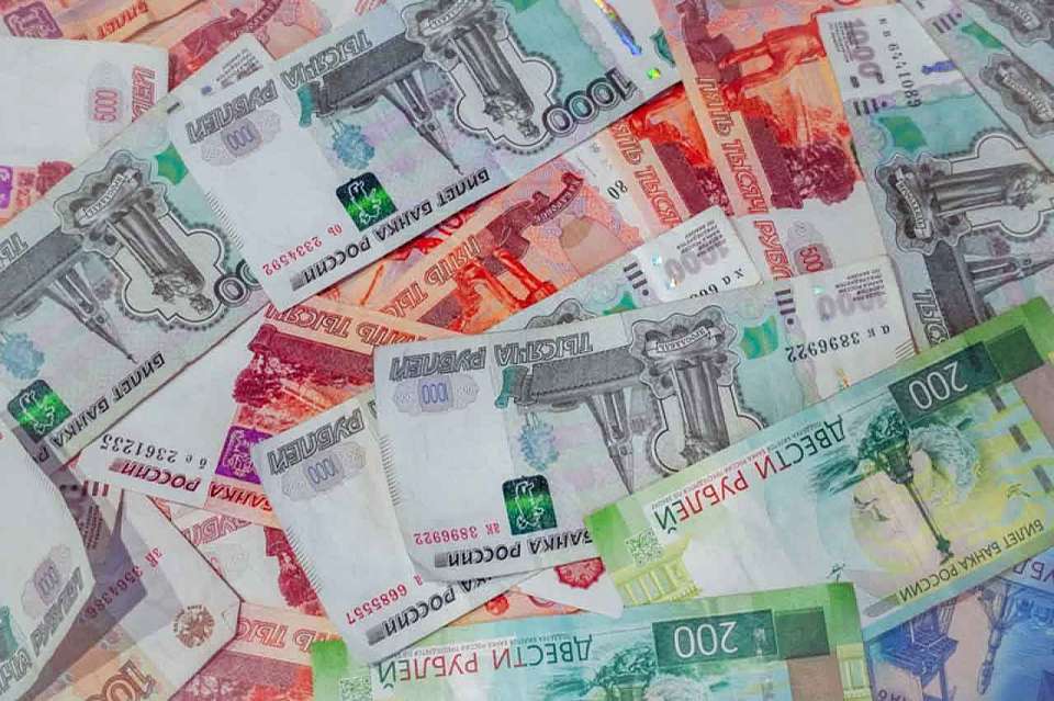 Продление договора о мобильной связи закончилось потерей воронежским врачом 283 тысяч рублей