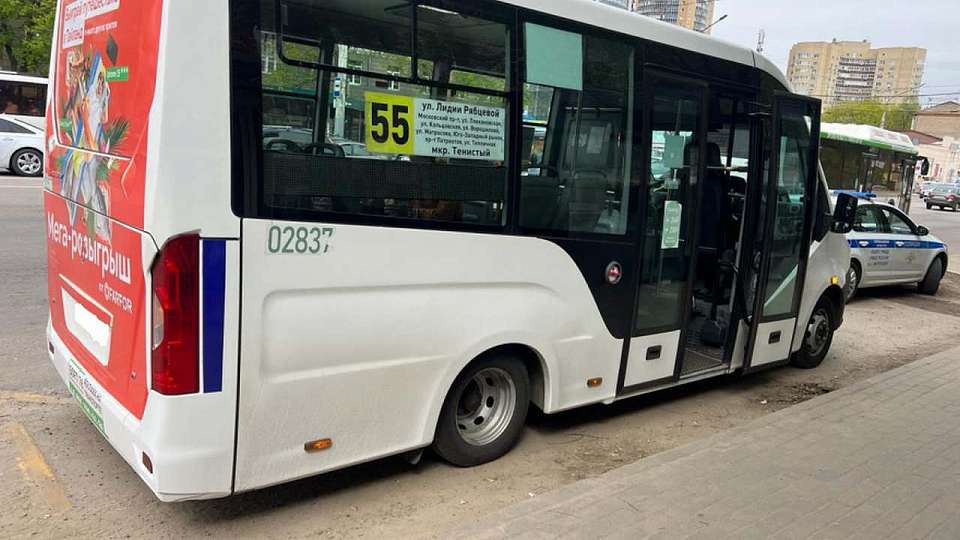 Уголовное дело возбудили о падении в автобусе пожилых воронежцев