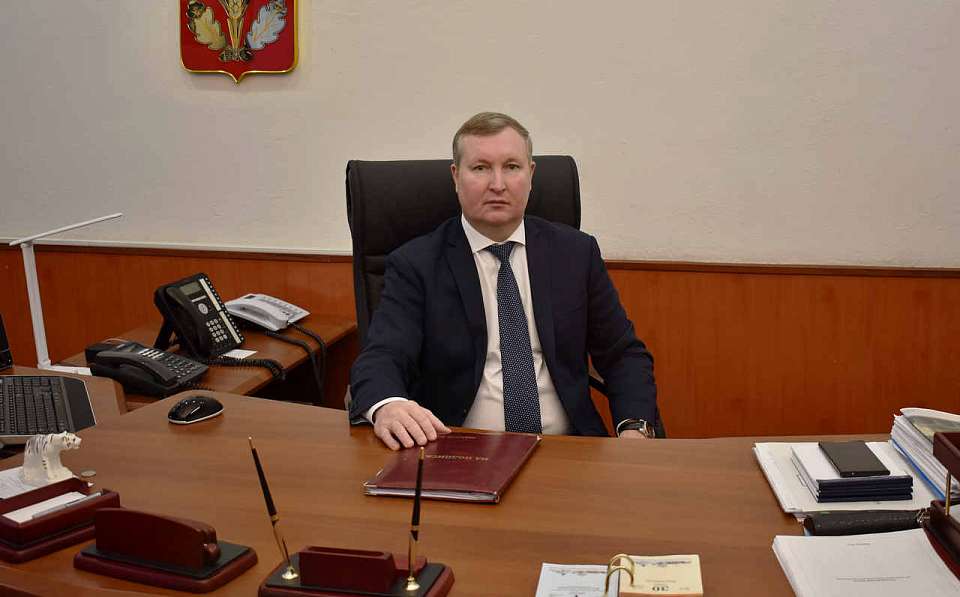 Сложить полномочия может глава Грибановского района Воронежской области