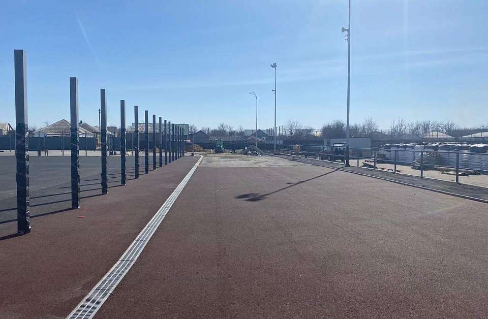 Воронежский депутат провёл мониторинг строящегося спортобъекта в Богучаре