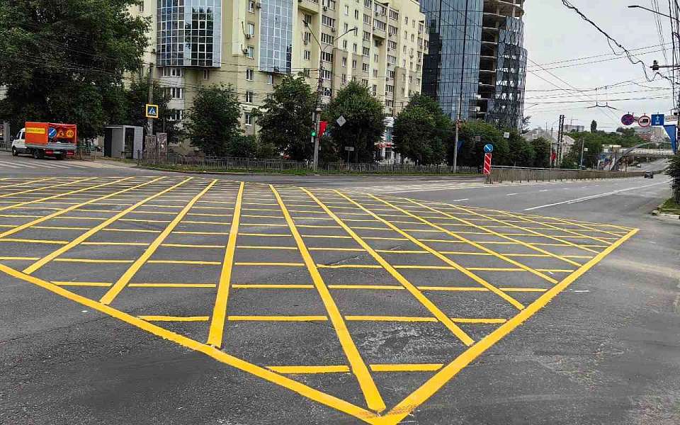 В Воронеже нанесли первую вафельную разметку