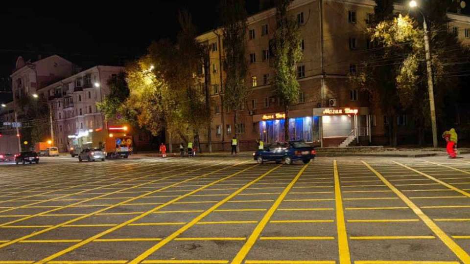 На Ленинском проспекте в Воронеже появилась вафельная разметка