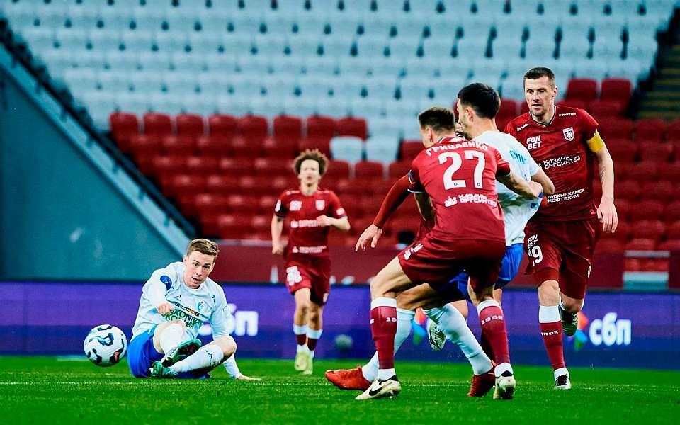 Воронежский «Факел», ведя в счете, проиграл на казанском поле