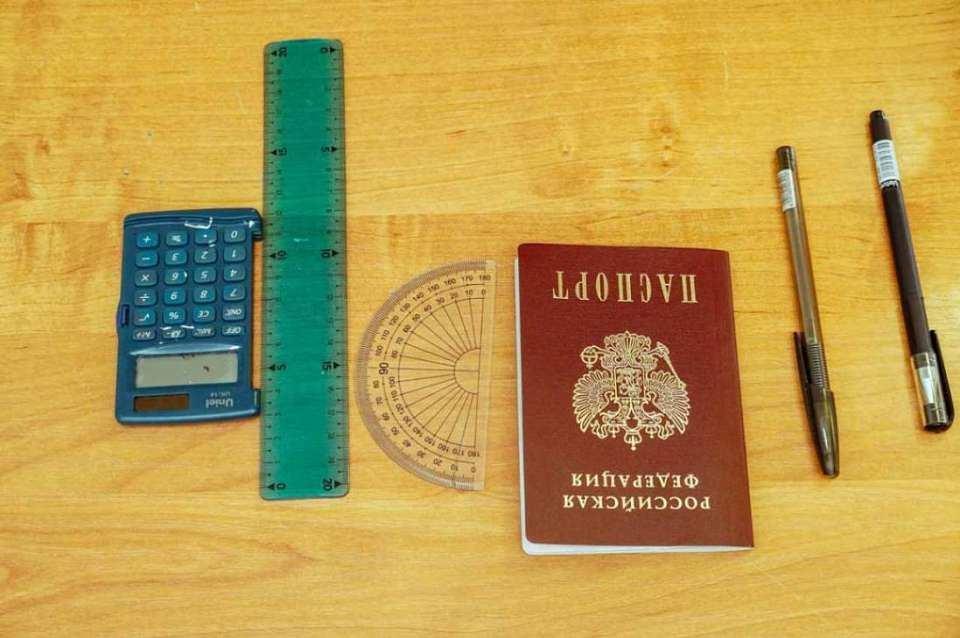 Рособрнадзор не подтвердил неэтичность досмотра девочек на ЕГЭ в Воронеже