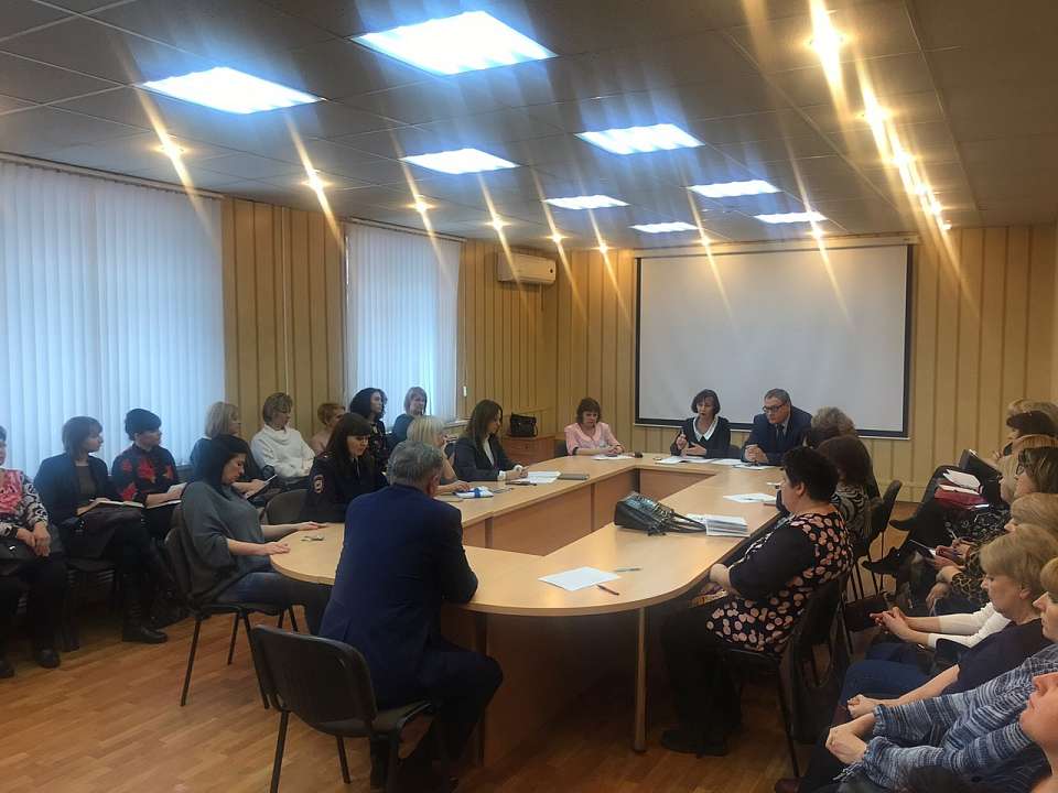 В Железнодорожном районе обсудили работу в области профилактики социального сиротства