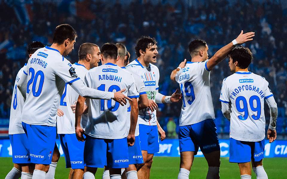 Четверо игроков воронежского «Факела» вошли в символическую сборную Первой лиги