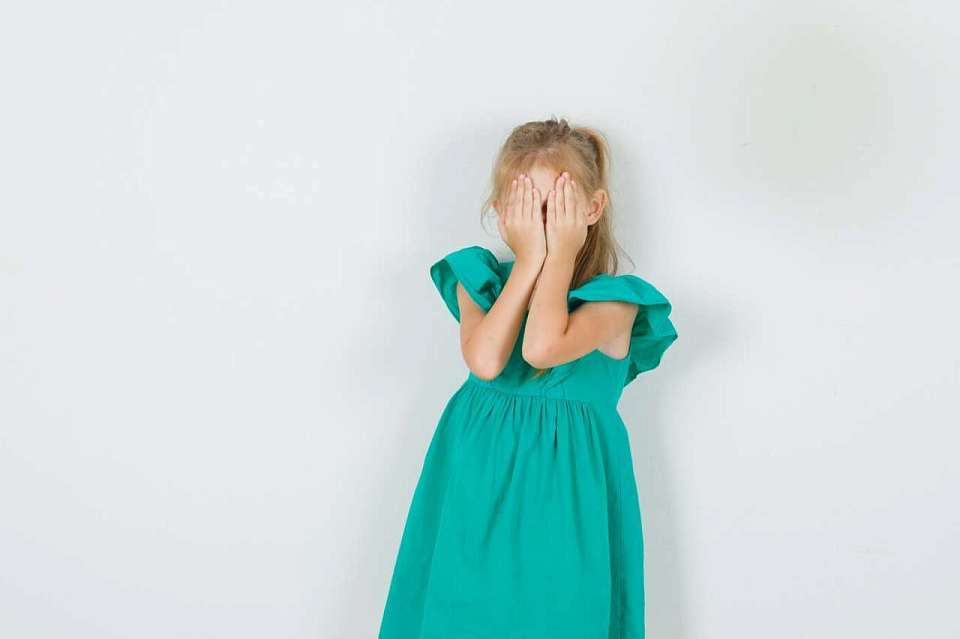 В Воронежской области мать лишили родительских прав за экономию на еде и одежде для дочери 