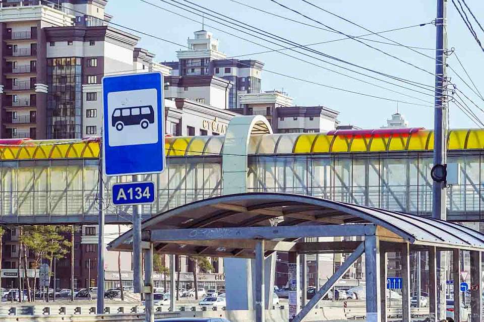 Остановку у областной больницы сделали для двух междугородних автобусов в Воронеже