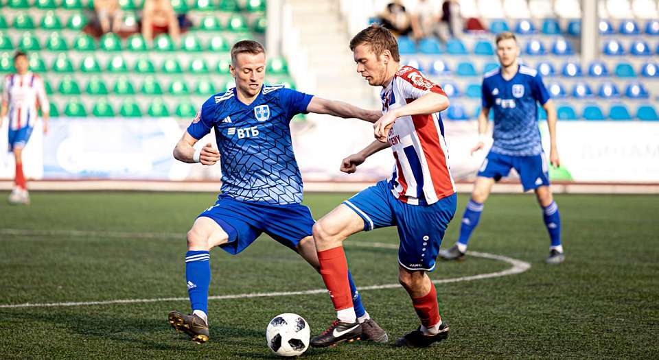 Нововоронежский «Атом» и лискинский «Локомотив» одержали победы с крупным счетом