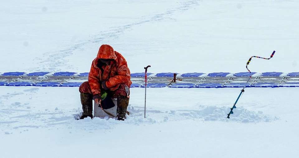 Рыбаки рискуют жизнью, выходя в Воронеже на тонкий лёд