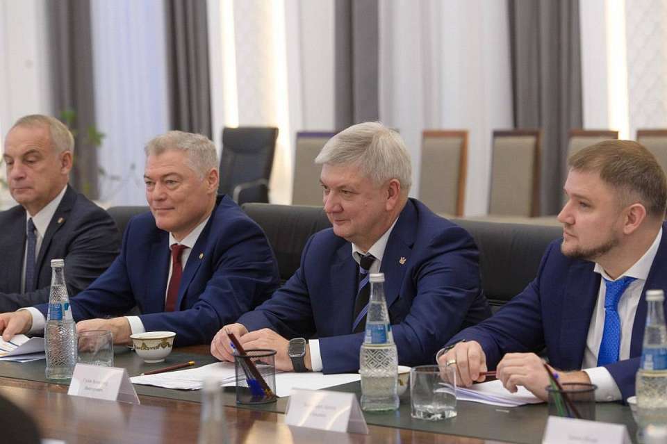 Воронежская и Бухарская области расширят контакты в сферах торговли, туризма, промышленности и образования