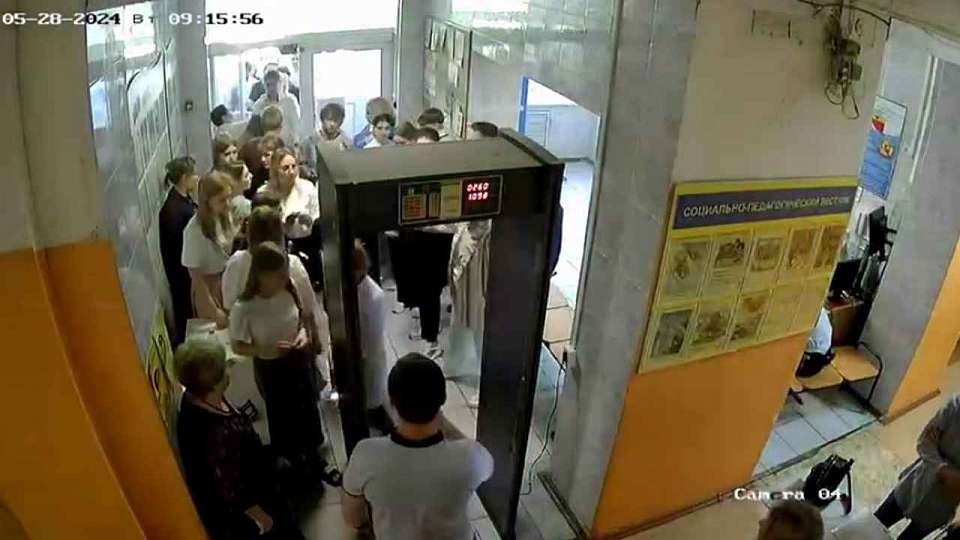 После скандала с раздеванием девочек власти проверили воронежскую школу