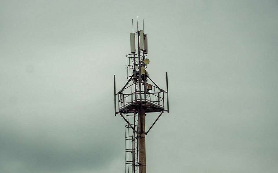 Производственный процесс остановили на воронежском предприятии после атаки БПЛА