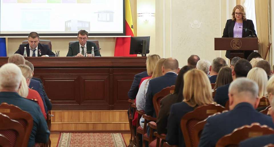 Коммунальные аварии, соцподдержку участников СВО и другое обсудили в мэрии Воронежа