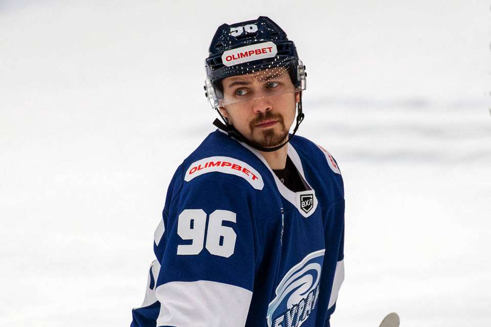 Форвард Кирилл Попов продолжит выступать за воронежский «Буран»