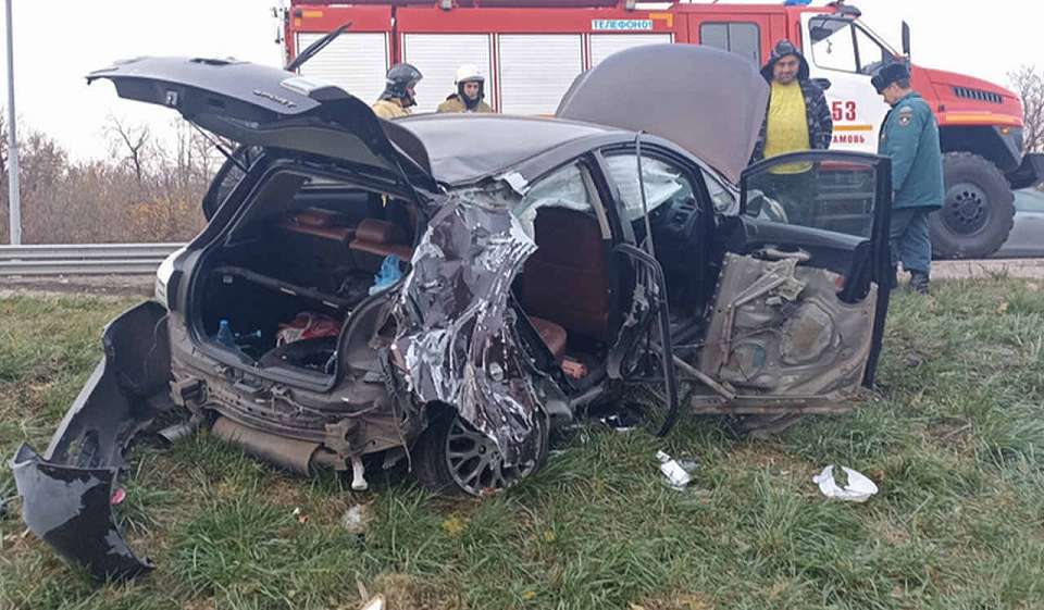 Есть пострадавшие в столкновении автобуса, КАМАЗа и иномарки в Воронежской области