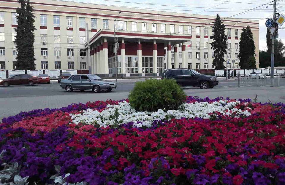 Сотрудники комбинатов благоустройства Воронежа не перестают учиться новому