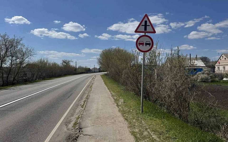 Мотоциклист и его пассажирка разбились насмерть на трассе под Воронежем