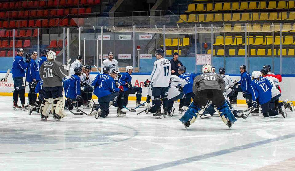 Пятеро хоккеистов подписали новые контракты с воронежским «Бураном»