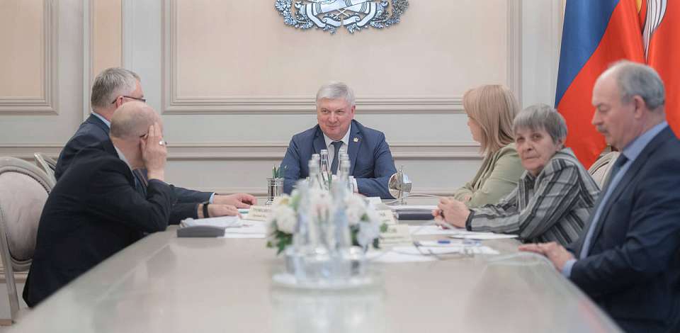 Платоновскую премию в 2024 году вручат в Воронеже литературоведу Наталье Корниенко