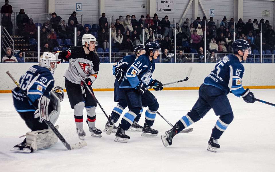 Молодежные команды воронежского «Бурана» с поражений начали спор за Кубок Регионов
