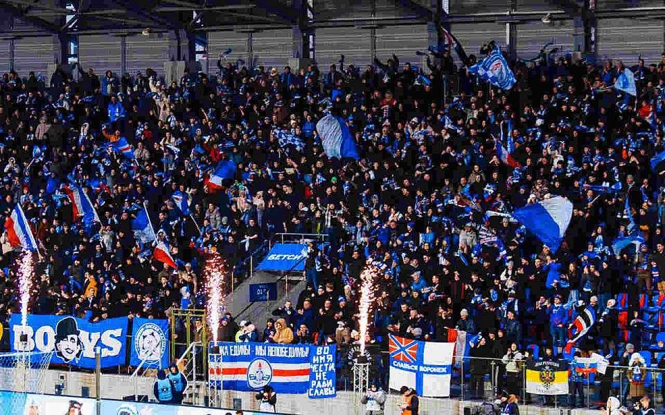 Лига ПАРИ снова отметила болельщиков воронежского «Факела»