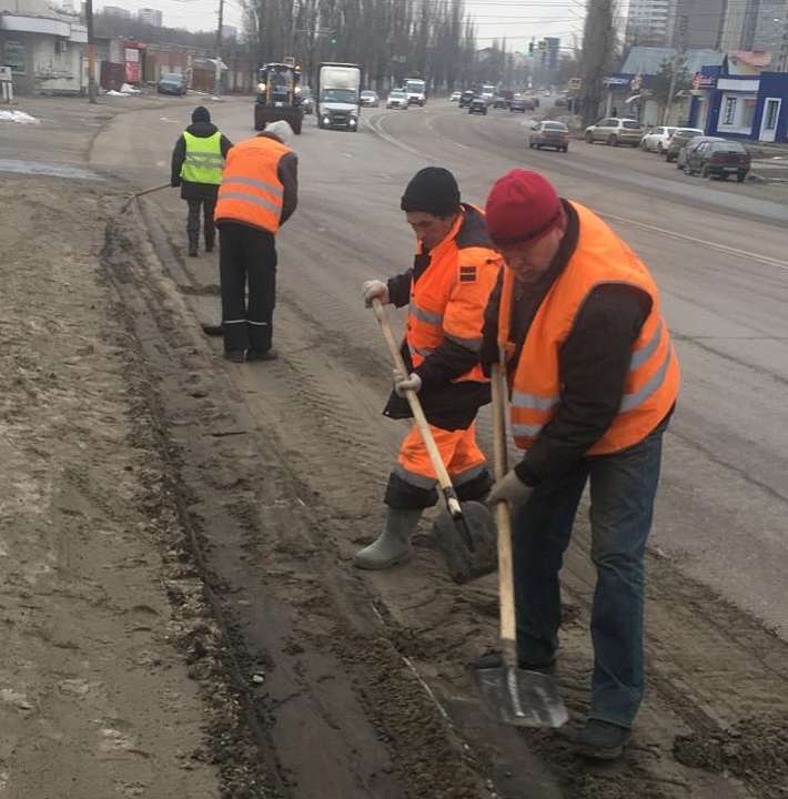 В Железнодорожном районе продолжается сануборка
