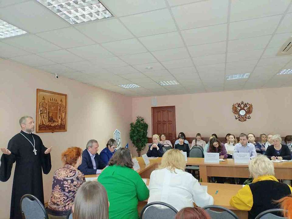 В Коминтерновском районе обсудили профилактику правонарушений среди подростков