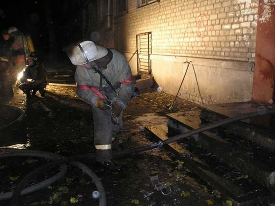 Во время пожара в воронежской девятиэтажке погибла семейная пара