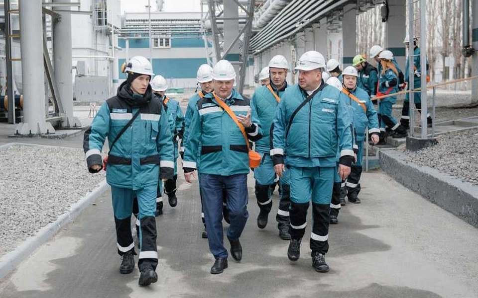 Возможность улучшить качество дорог с помощью полимерных решений оценил воронежский губернатор