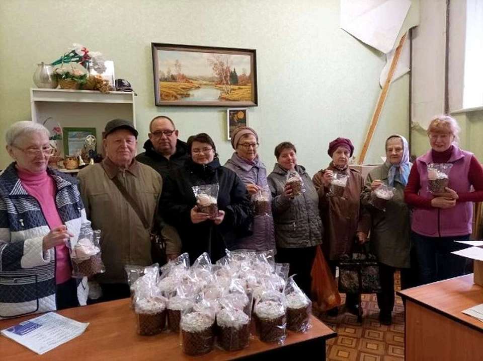 Депутаты команды ДСК поздравили с Пасхой жителей Воронежа и области