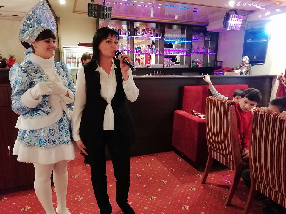          В Коминтерновском районе стартовали новогодние торжества