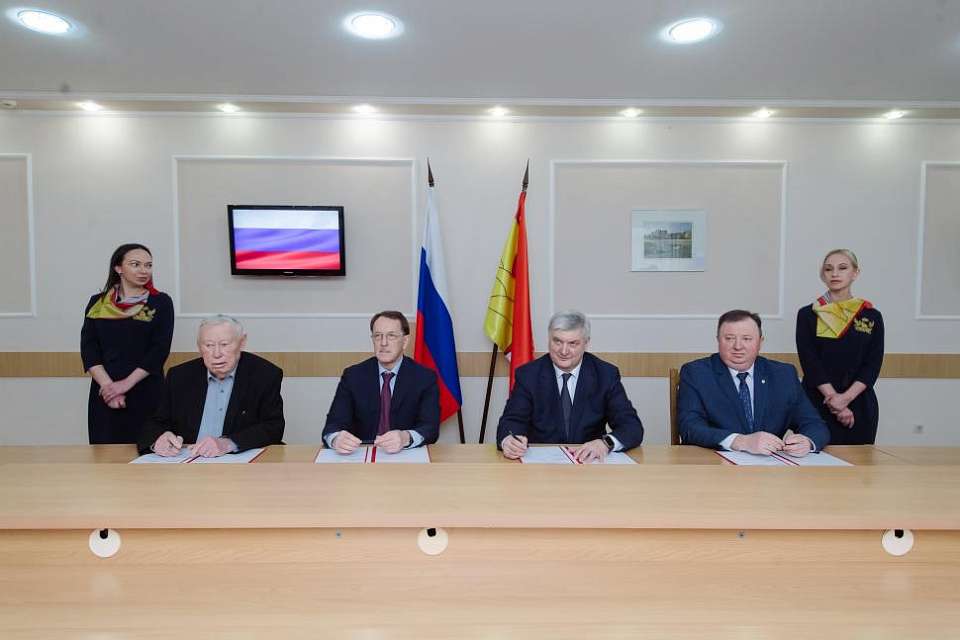 На ремонт объектов в Россошанском районе направят 100 млн рублей в Воронежской области