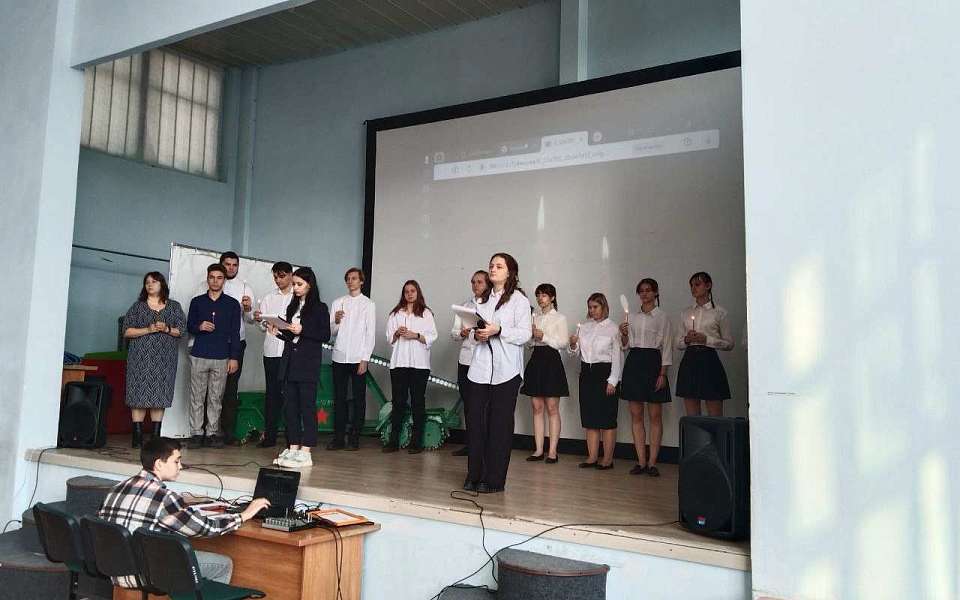 В Коминтерновском районе проходят Уроки мужества