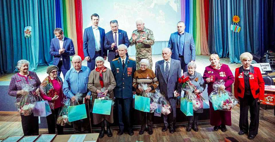 Объединяя поколения: в Левобережном районе Воронежа прошёл торжественный концерт к 80-летию Победы