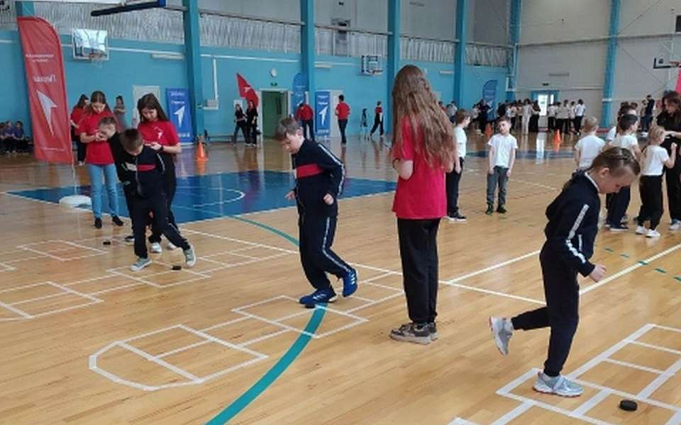 Школьники из Ленинского района заняли призовые места на соревнованиях «Движения Первых»