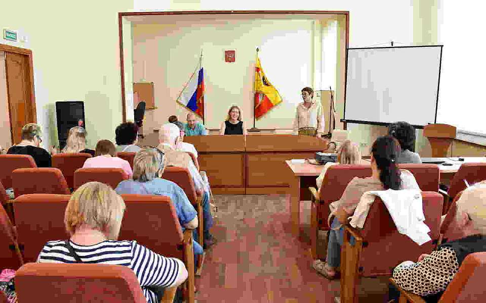 В управе Ленинского района обсудили острые коммунальные вопросы