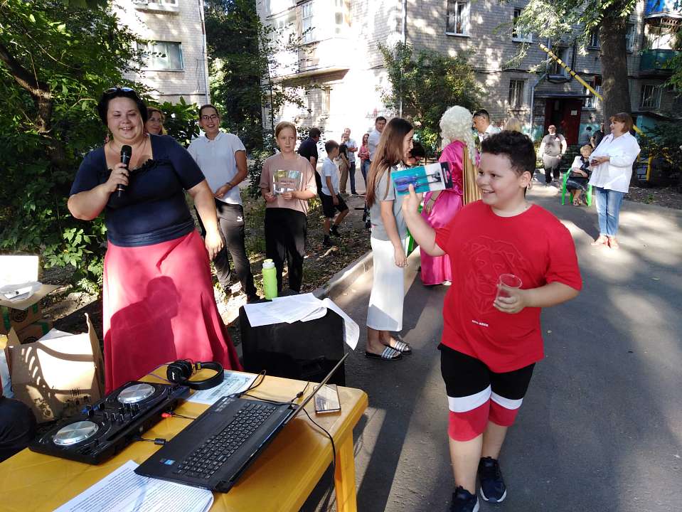 В Ленинском районе проводили лето