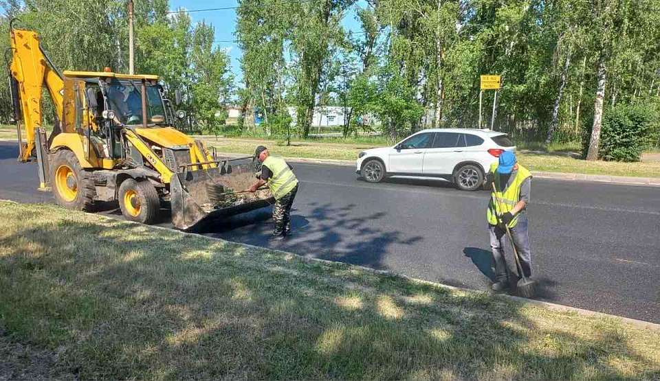Забота о чистоте и порядке: коммунальщики Ленинского района на страже уюта
