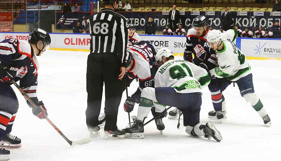 Две победы на саратовской площадке сумел одержать фарм-клуб воронежского «Бурана»